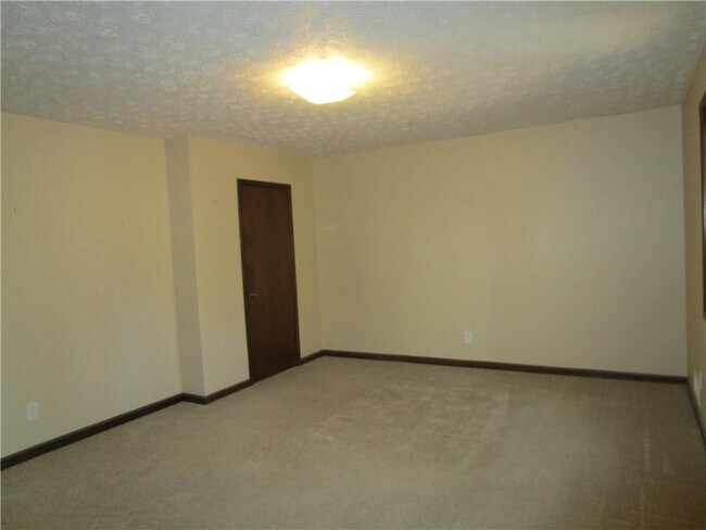 Building Photo - 1623 Rex Dr