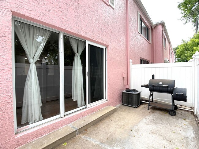 Building Photo - 4815 Walden Cir