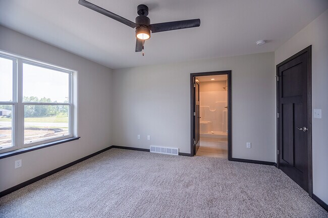 Building Photo - 3404 Green Pastures Ln