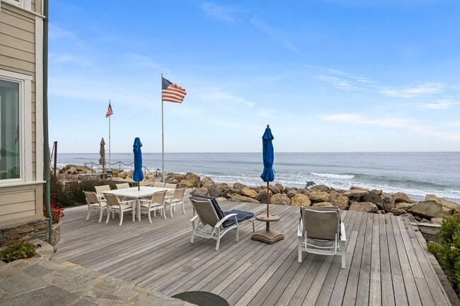 Building Photo - 3086 Solimar Beach Dr