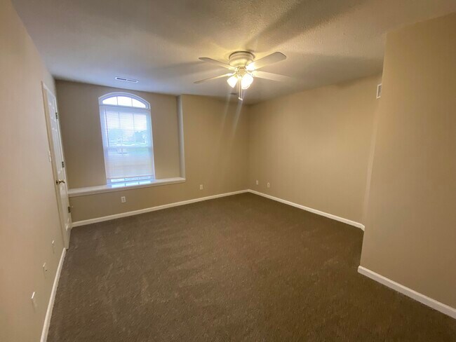 Building Photo - 5389 E Trikalla Dr