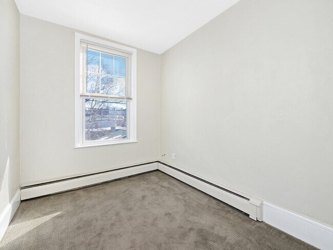 Building Photo - 48 Walker St
