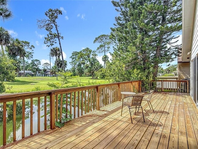 Building Photo - 289 Gull Dr S