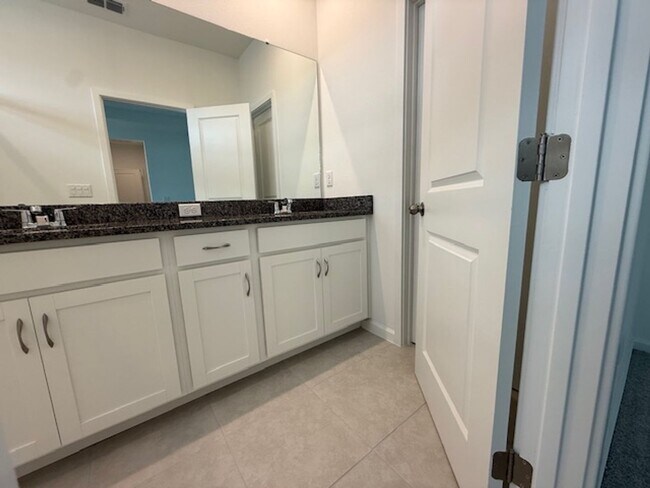 Building Photo - Brand new construction 3 Bedroom Town Home in Island Village of Celebration