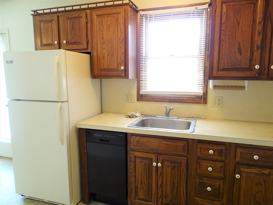 Building Photo - 15 Oriole Dr