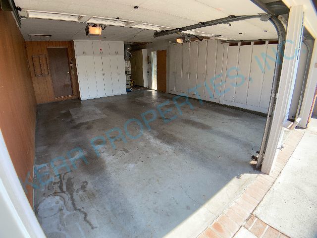 Building Photo - Charming 3-Bed, 2-Bath Haven in Portland's NE Heart, 1615 Sq Ft of Comfort!