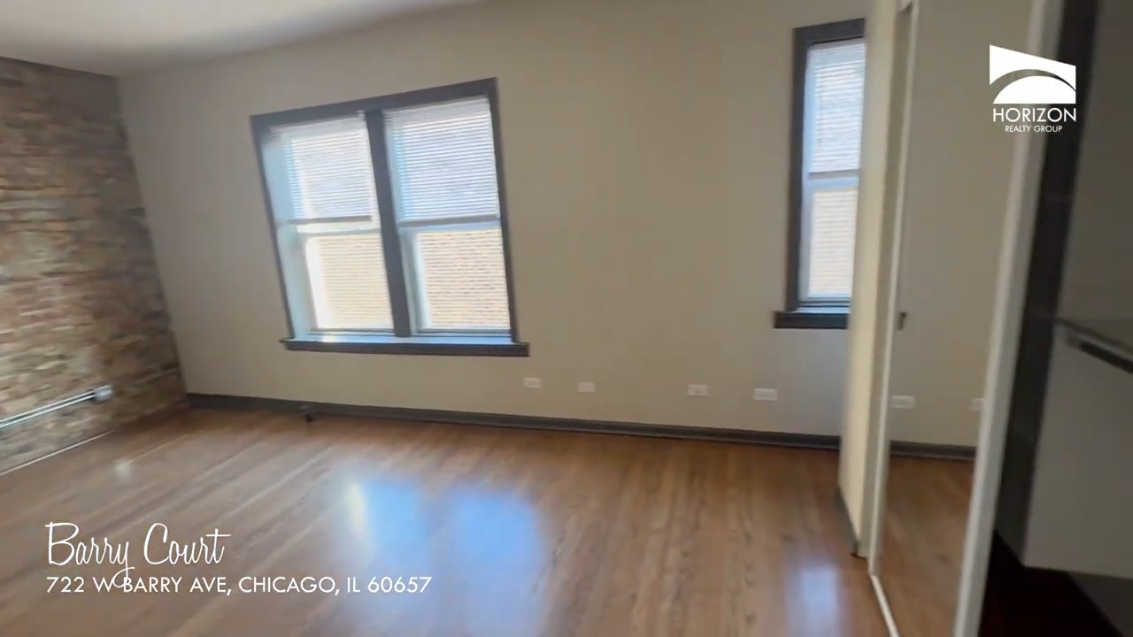 Building Photo - 728 W Barry Ave