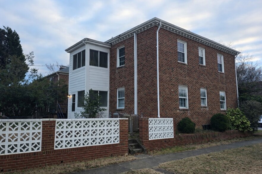 Building Photo - 4418 Cutshaw Ave