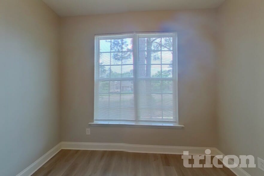 Building Photo - 110 Darian Dr