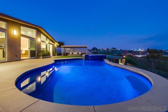 Building Photo - 4957 Pacifica Dr