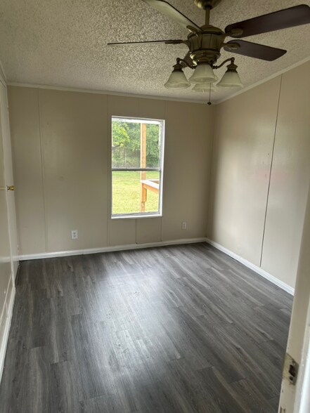 Building Photo - 312 Forest Creek Ln