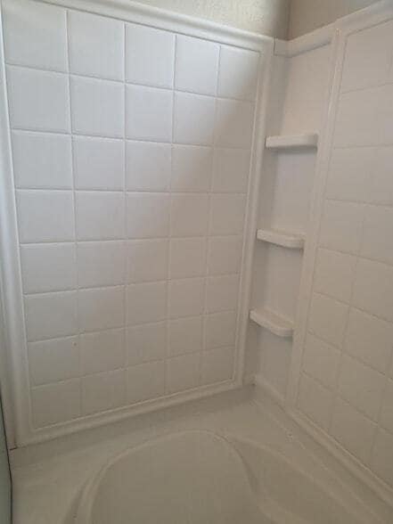 Building Photo - 9927 W Southgate Ave