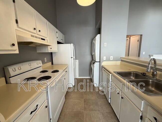 Building Photo - 64 Emeraude Plage