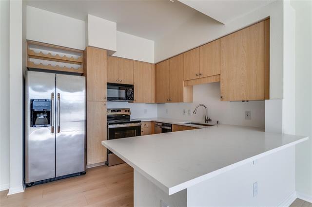 Building Photo - 3225 Turtle Creek Blvd