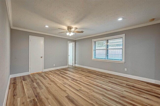 Building Photo - 4038 Cheena Dr