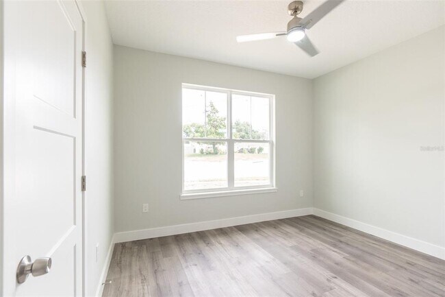 Building Photo - 200 Bridle Path