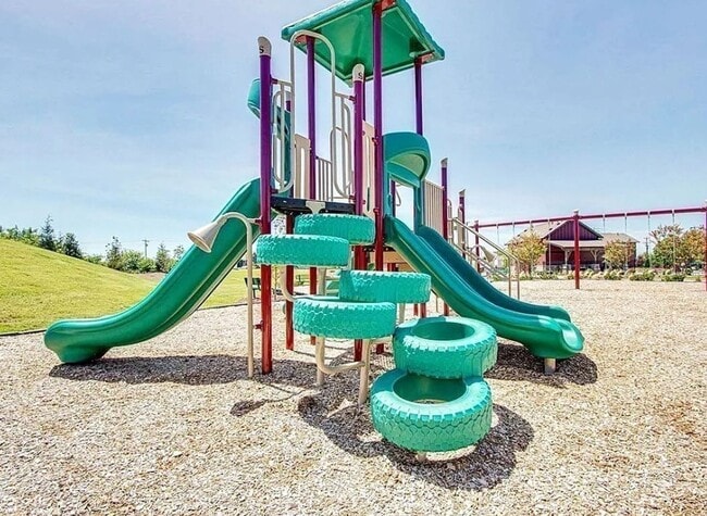 Building Photo - 4332 Oswin Dr