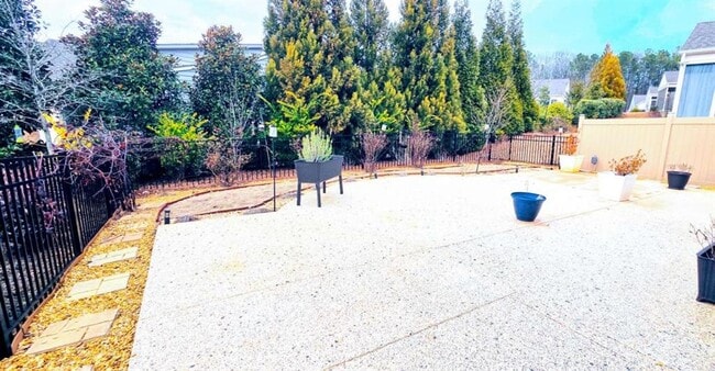 Building Photo - 409 Golden Rod Ct
