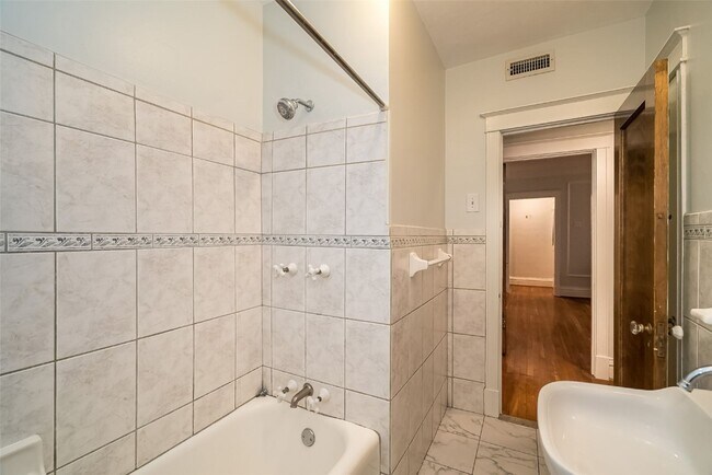 Building Photo - 6330 S Rosebury Ave
