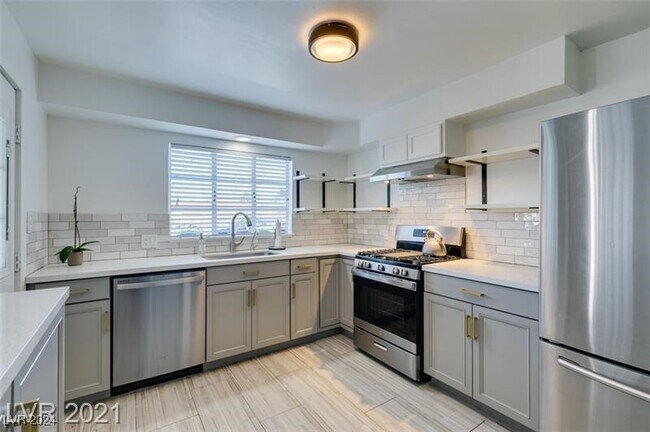 Building Photo - 1217 S 7th St