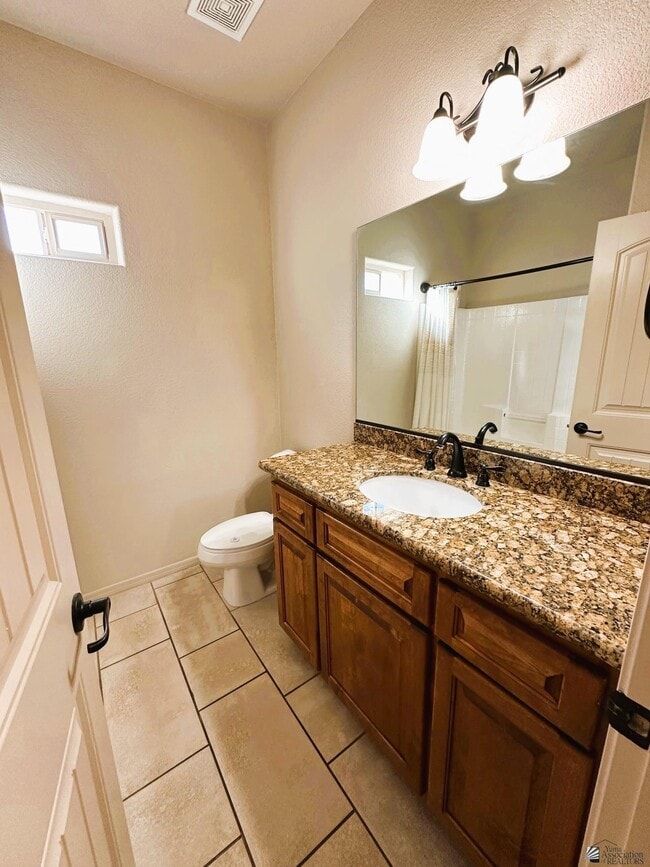 Building Photo - 10804 S Madero St