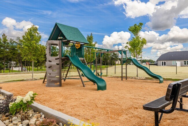 Building Photo - 715 Jessica Miley Ln