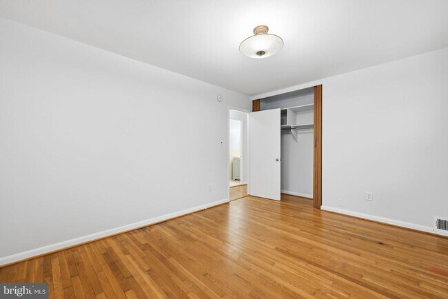 Building Photo - 3908 Braddock Rd