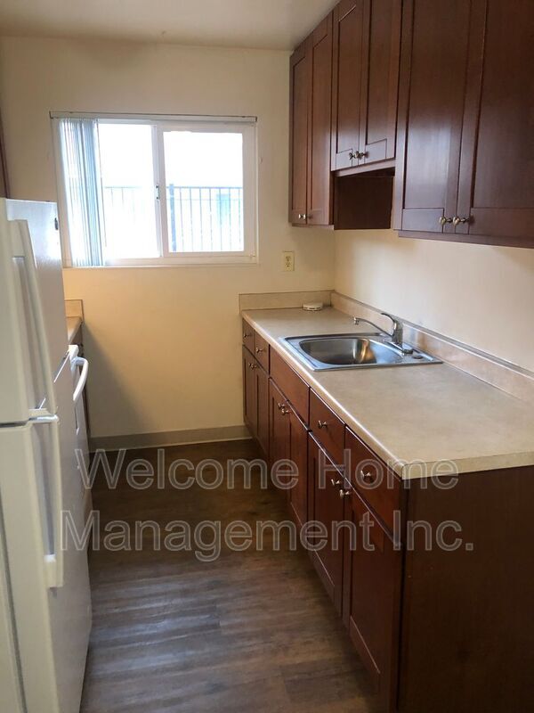 Building Photo - 15111 Washington Ave