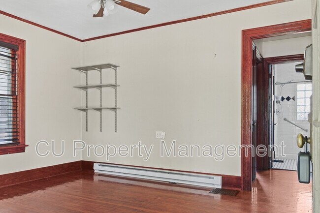Building Photo - 404 E Illinois St