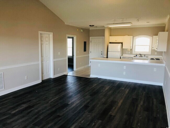 Building Photo - 3983 Forsythia Ct