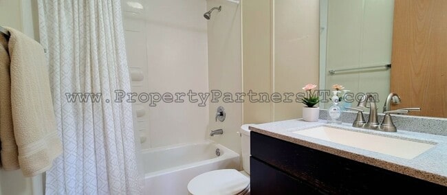 Building Photo - 3 Bed 2 Bath Modular house