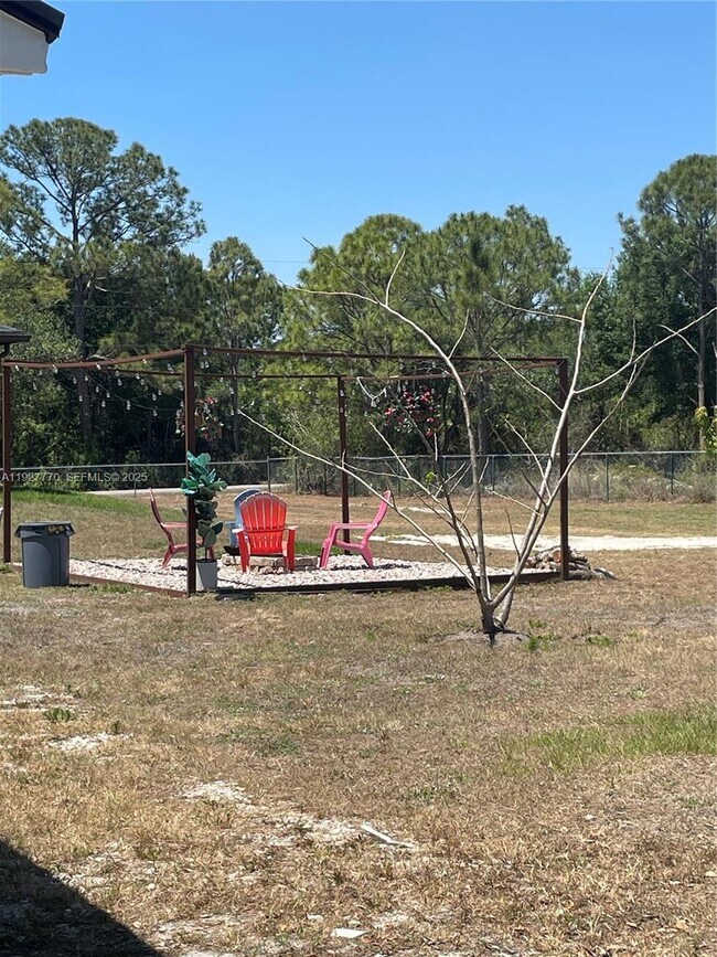 Building Photo - 675 N Romero St