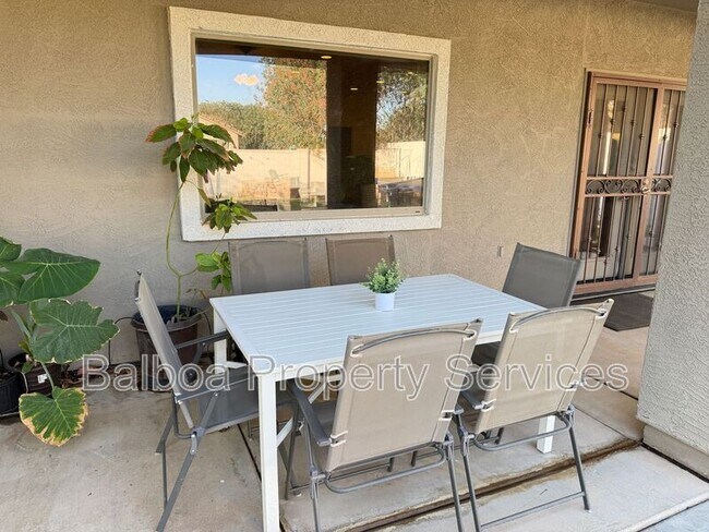 Building Photo - 4203 E Los Altos Rd