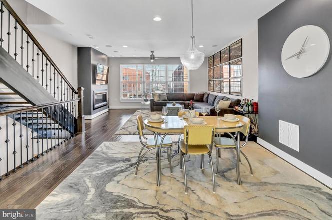 Building Photo - 3613 Fleet St