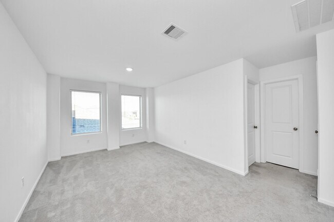 Building Photo - 5139 Sunvalley Bend Dr