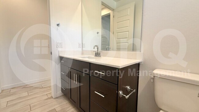 Building Photo - 5324 S 24th Ln