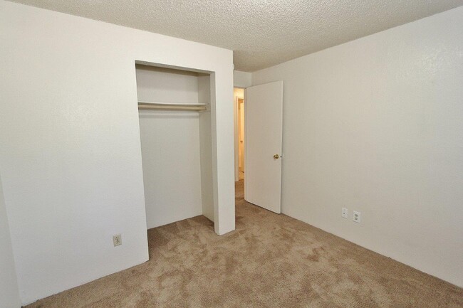 Building Photo - 4831 W Targee St