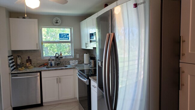 Building Photo - 3755 Via Poinciana