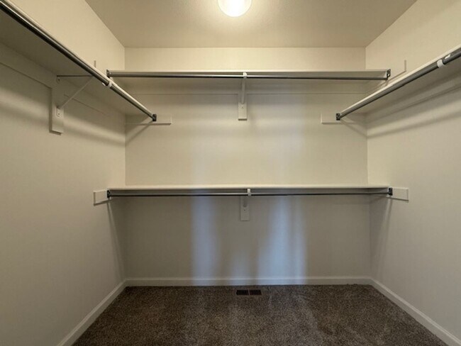 Building Photo - Fully Upgraded Executive Home For Lease