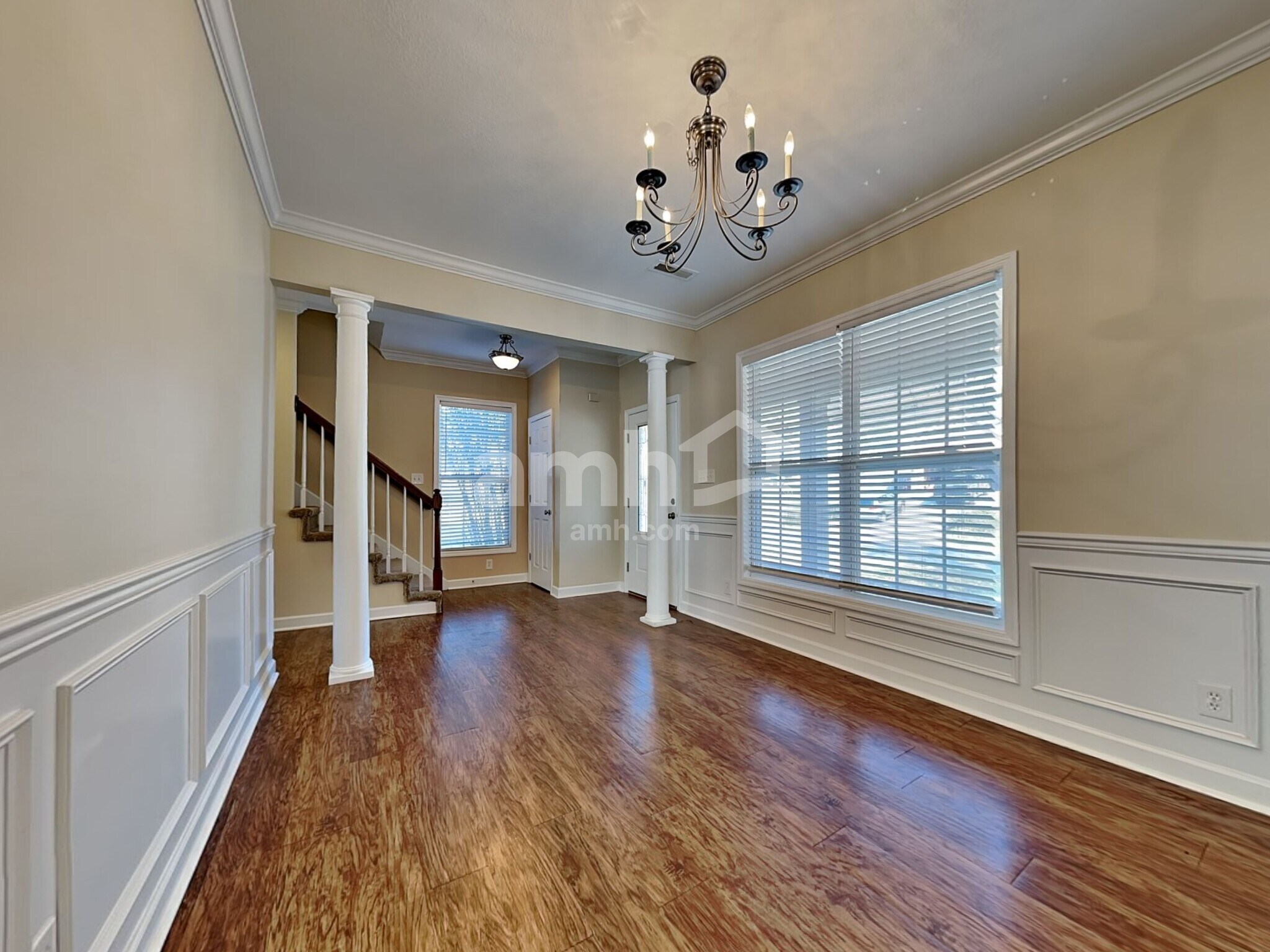 Building Photo - 10900 Aspen Grove Way