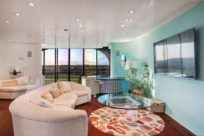 Building Photo - 7217 Promenade Dr