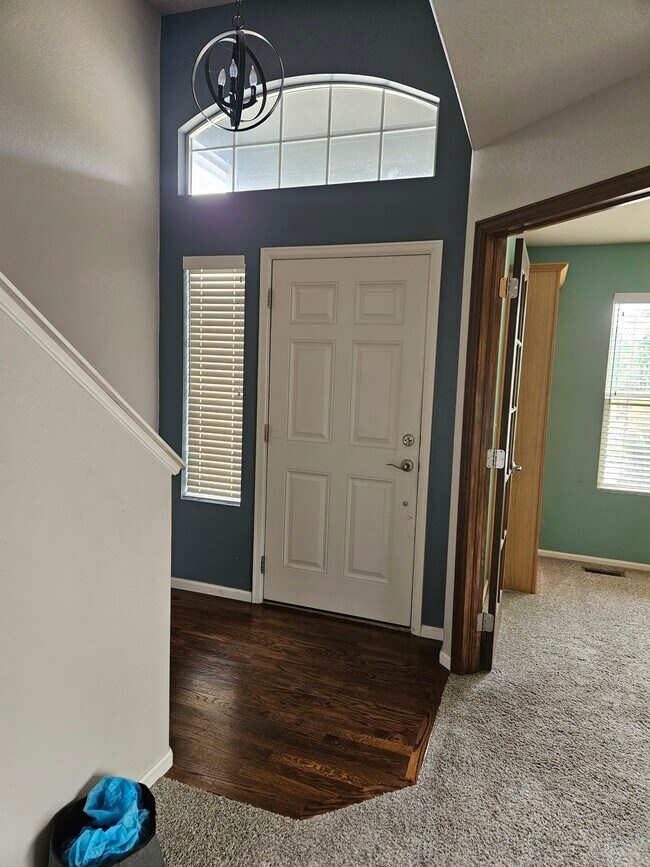 Building Photo - 2353 Aral Dr