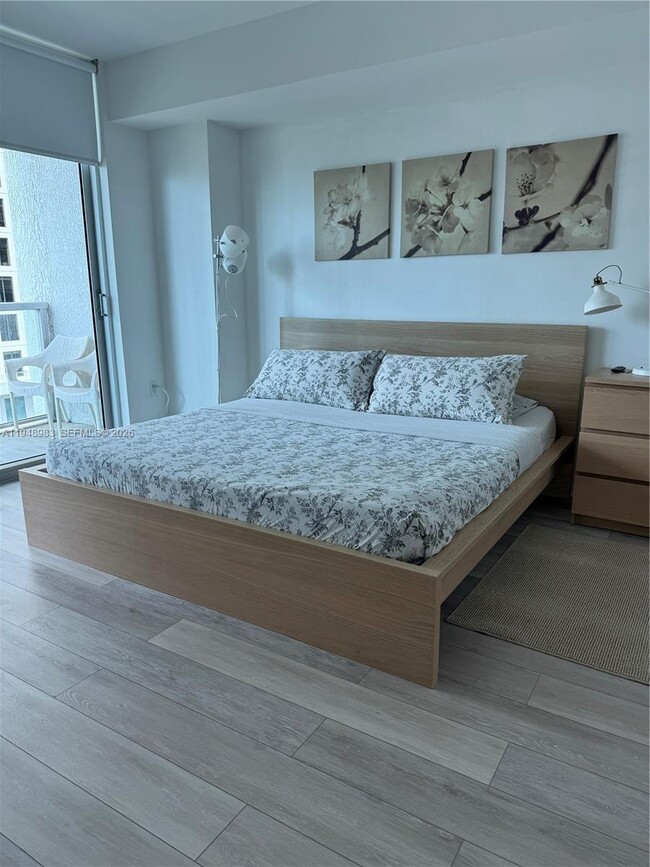 Building Photo - 500 Brickell Ave