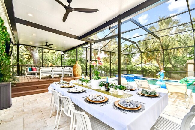 Building Photo - 109 W Hollywood St