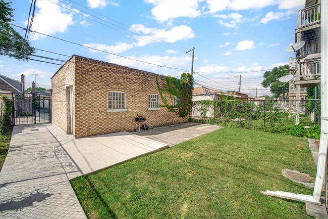 Building Photo - 7828 S Winchester Ave