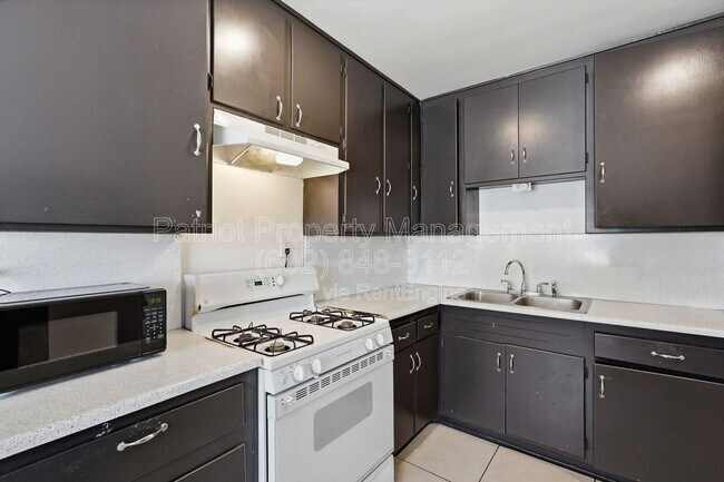 Building Photo - 6701 N 33rd Ave