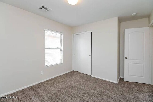 Building Photo - 7811 S 63rd Dr