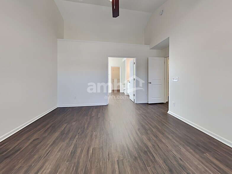 Building Photo - 136 Marinella Dr