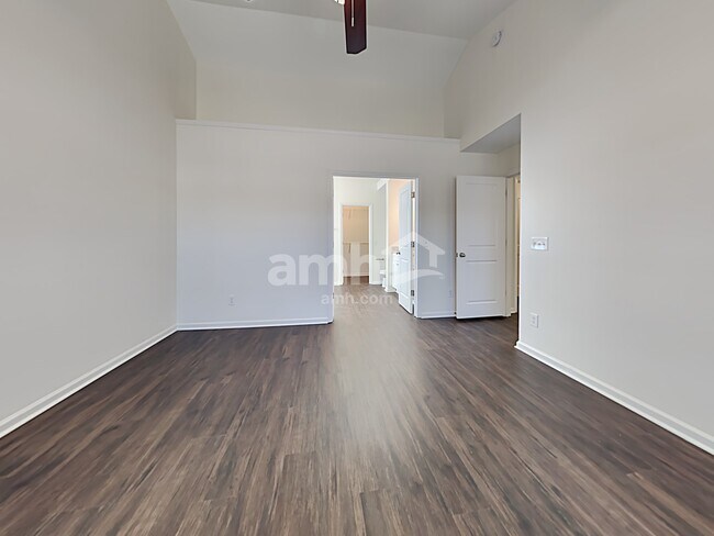 Building Photo - 136 Marinella Dr