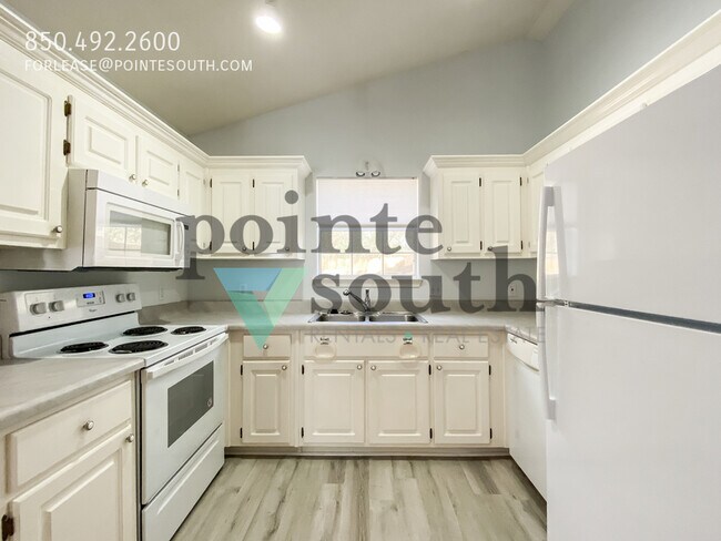 Building Photo - 5917 N Bay Point Dr